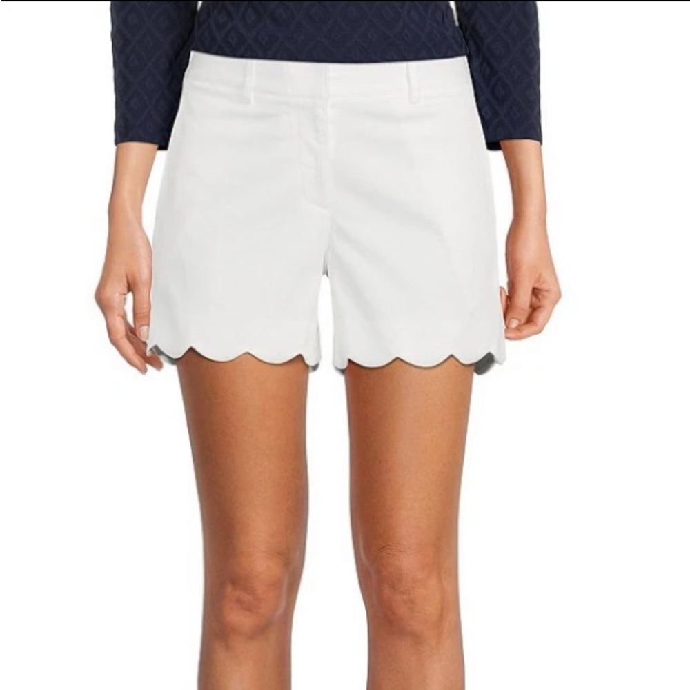 J. McLaughlin White Scalloped Shorts